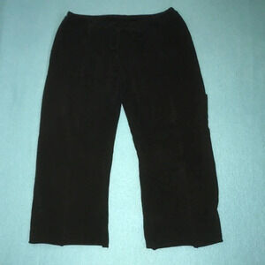 Freestyle a Danskin Company black crop raw hem drawstrings, side pocket size S